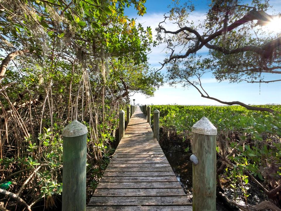 For Sale: $13,995,000 (8 beds, 9 baths, 8402 Square Feet)