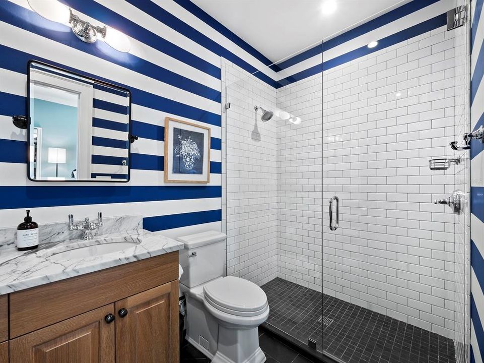 For Sale: $13,995,000 (8 beds, 9 baths, 8402 Square Feet)