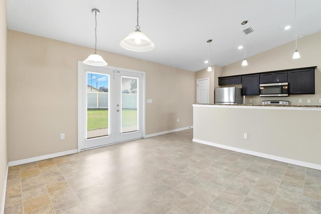 待售: $314,900 (4 贝兹, 2 浴室, 1492 平方英尺)