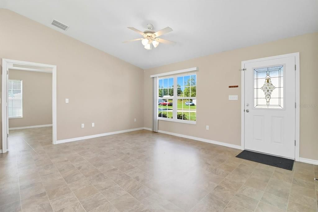 待售: $314,900 (4 贝兹, 2 浴室, 1492 平方英尺)