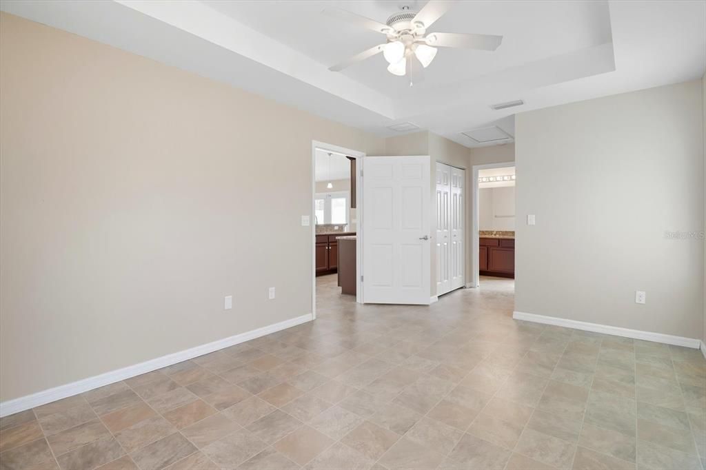 待售: $314,900 (4 贝兹, 2 浴室, 1492 平方英尺)