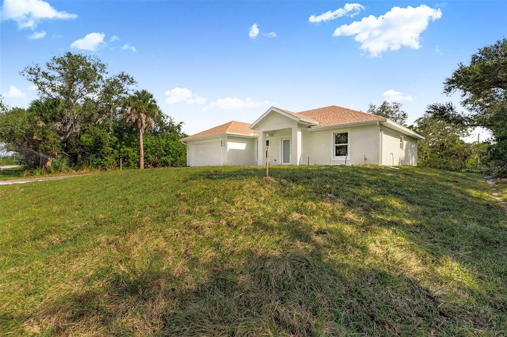 出租: $2,200 (3 贝兹, 2 浴室, 1534 平方英尺)