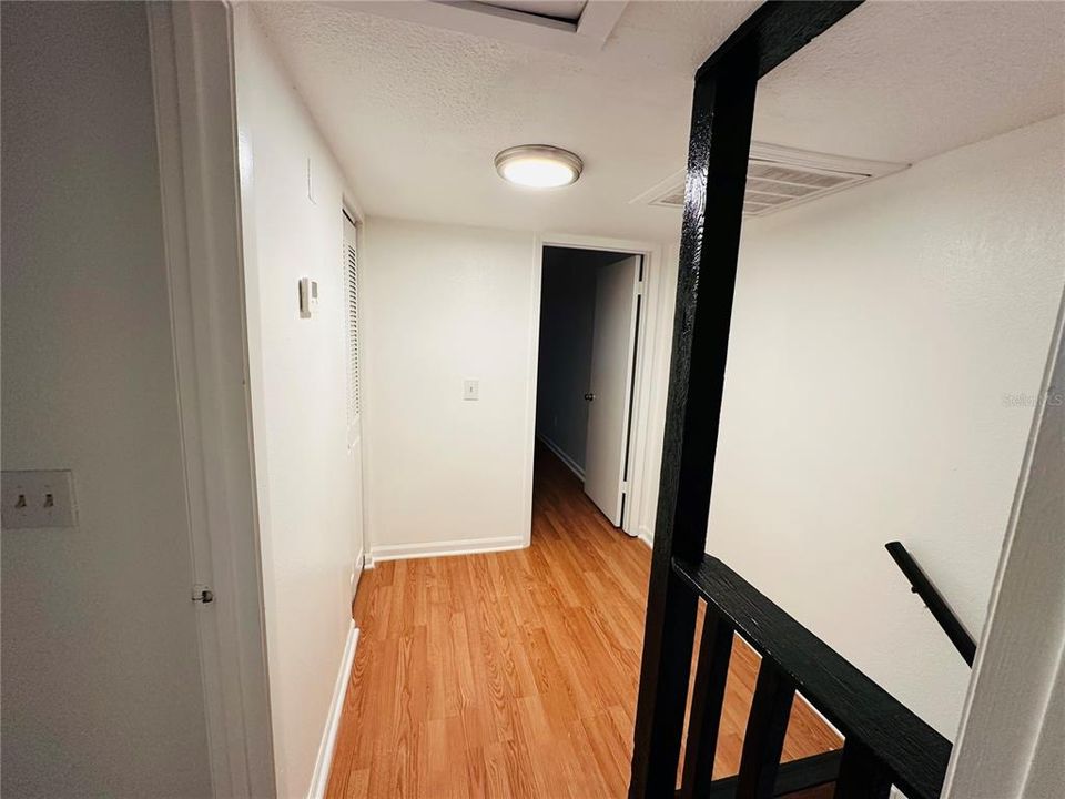 待售: $210,000 (2 贝兹, 2 浴室, 1037 平方英尺)