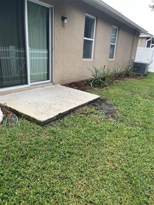 For Rent: $2,200 (4 beds, 2 baths, 1816 Square Feet)