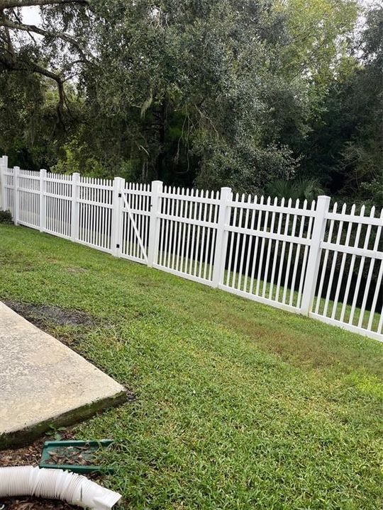 For Rent: $2,200 (4 beds, 2 baths, 1816 Square Feet)