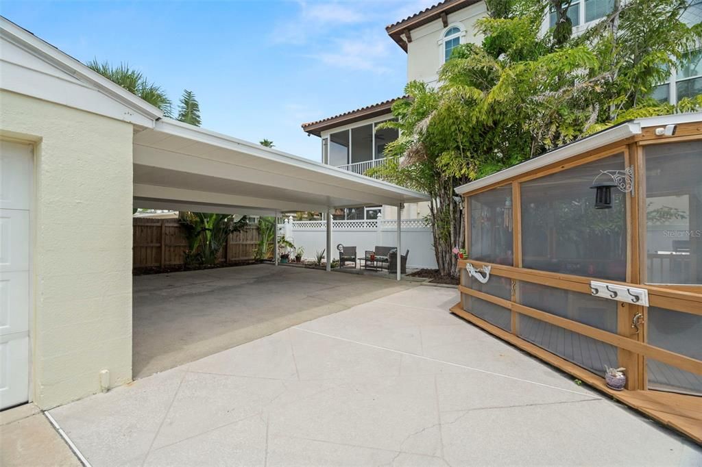 待售: $750,000 (2 贝兹, 1 浴室, 917 平方英尺)