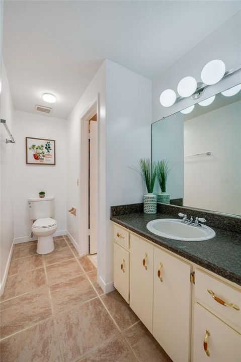 В аренду: $1,800 (3 спален, 1 ванн, 1686 Квадратных фут)