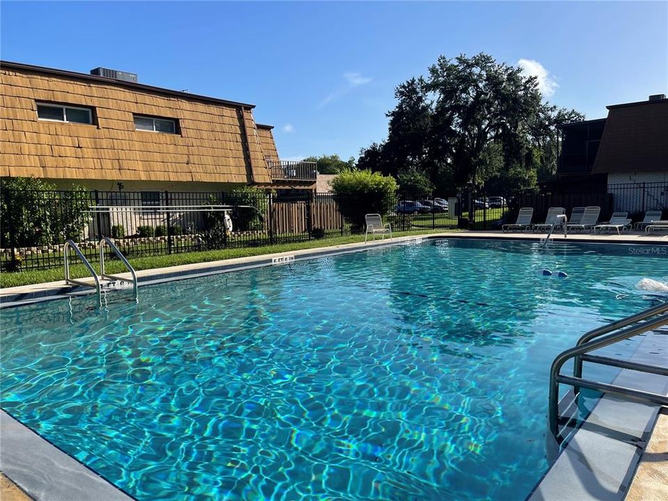 В аренду: $1,800 (3 спален, 1 ванн, 1686 Квадратных фут)