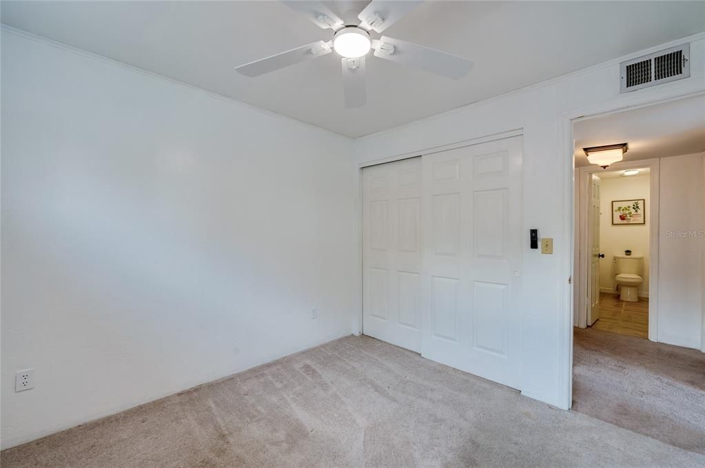 В аренду: $1,800 (3 спален, 1 ванн, 1686 Квадратных фут)