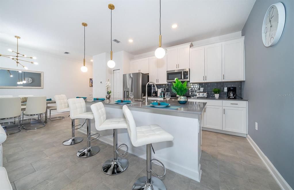 For Rent: $2,800 (4 beds, 3 baths, 1914 Square Feet)