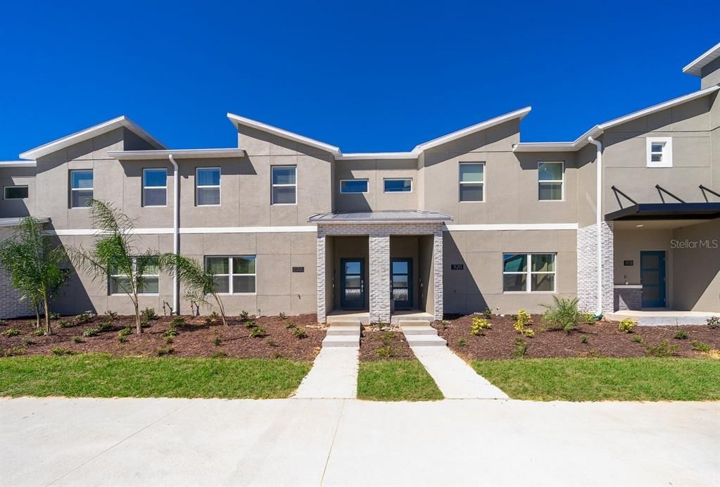 For Rent: $2,800 (4 beds, 3 baths, 1914 Square Feet)