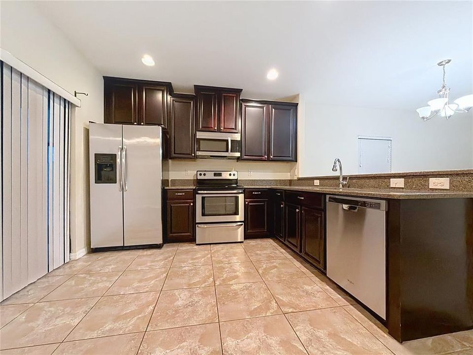 For Sale: $425,000 (5 beds, 3 baths, 2180 Square Feet)