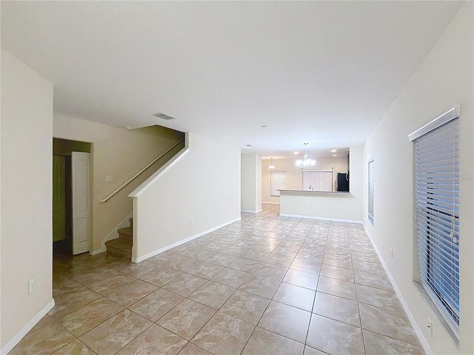 For Sale: $425,000 (5 beds, 3 baths, 2180 Square Feet)