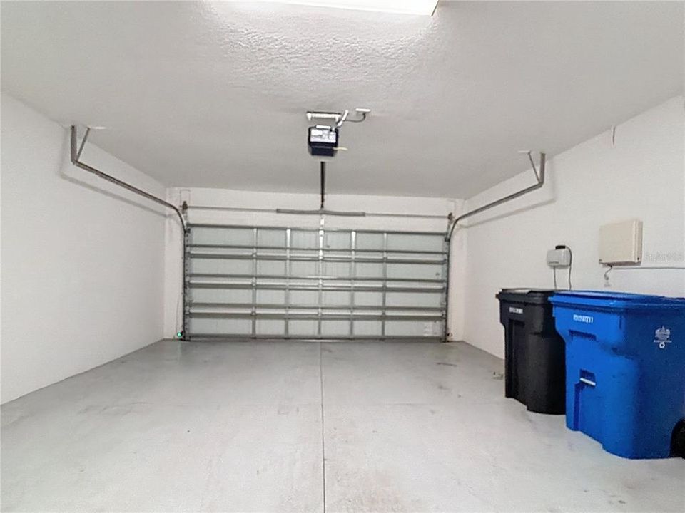 For Sale: $425,000 (5 beds, 3 baths, 2180 Square Feet)