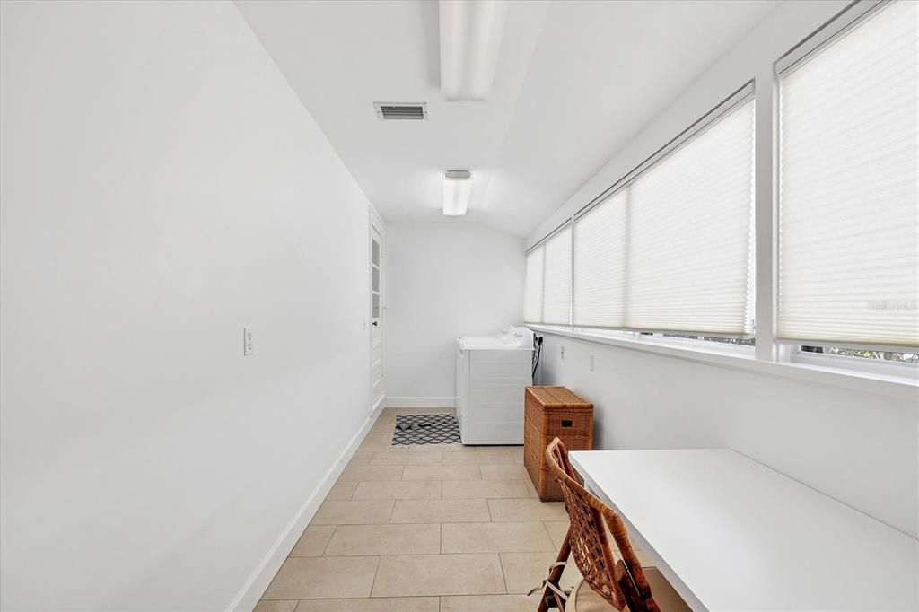 待售: $2,950,000 (3 贝兹, 2 浴室, 1609 平方英尺)