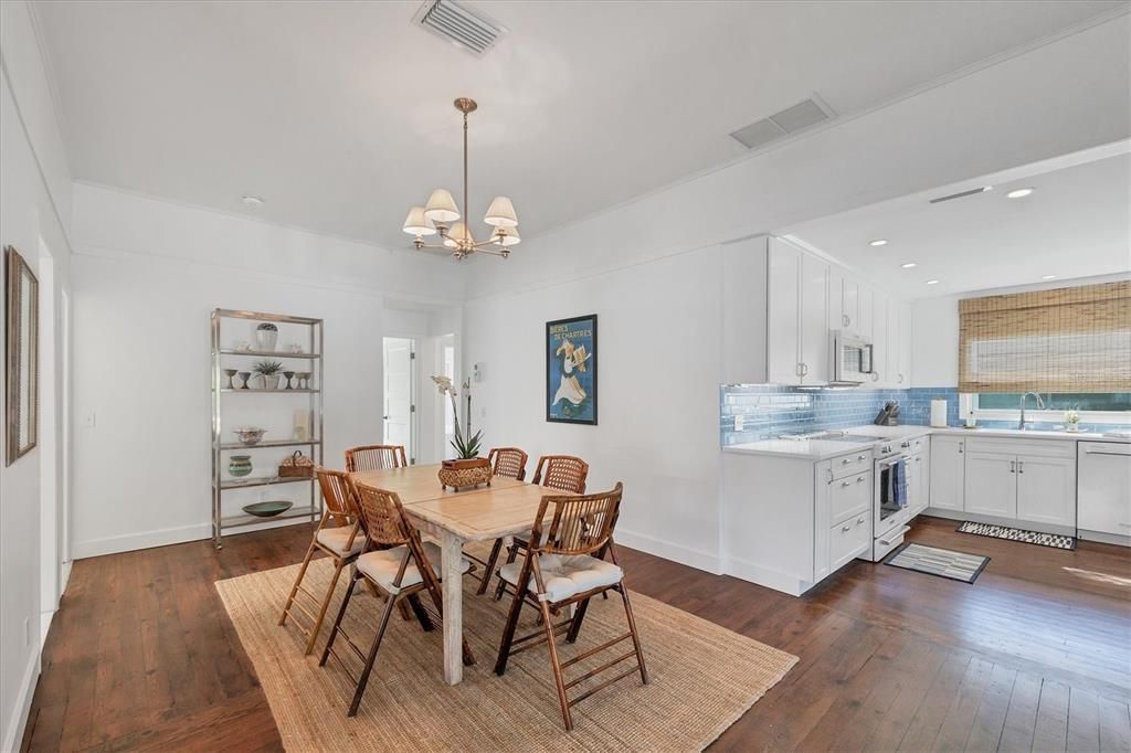 待售: $2,950,000 (3 贝兹, 2 浴室, 1609 平方英尺)