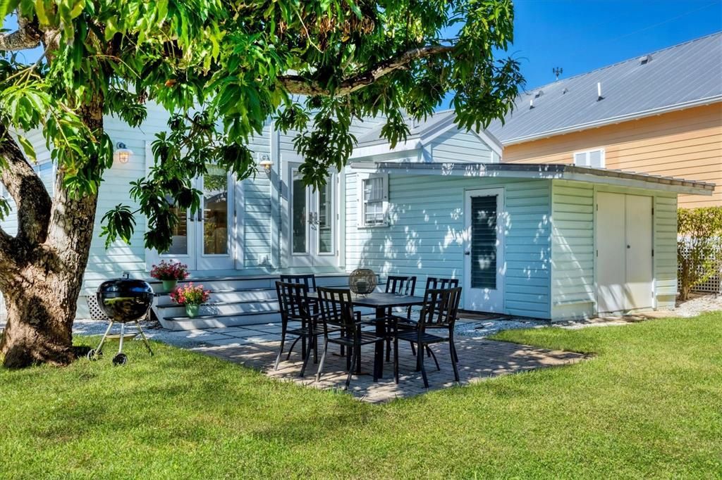 待售: $2,950,000 (3 贝兹, 2 浴室, 1609 平方英尺)