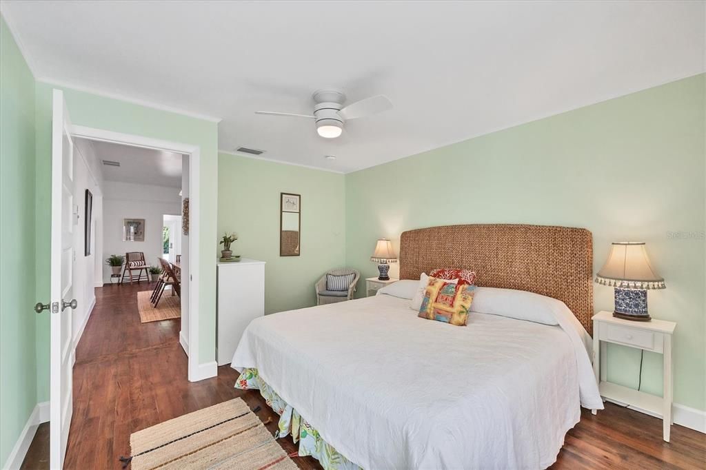 待售: $2,950,000 (3 贝兹, 2 浴室, 1609 平方英尺)