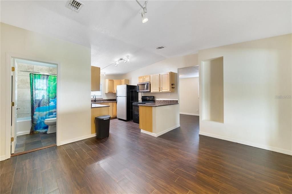 For Sale: $474,990 (3 beds, 2 baths, 1818 Square Feet)