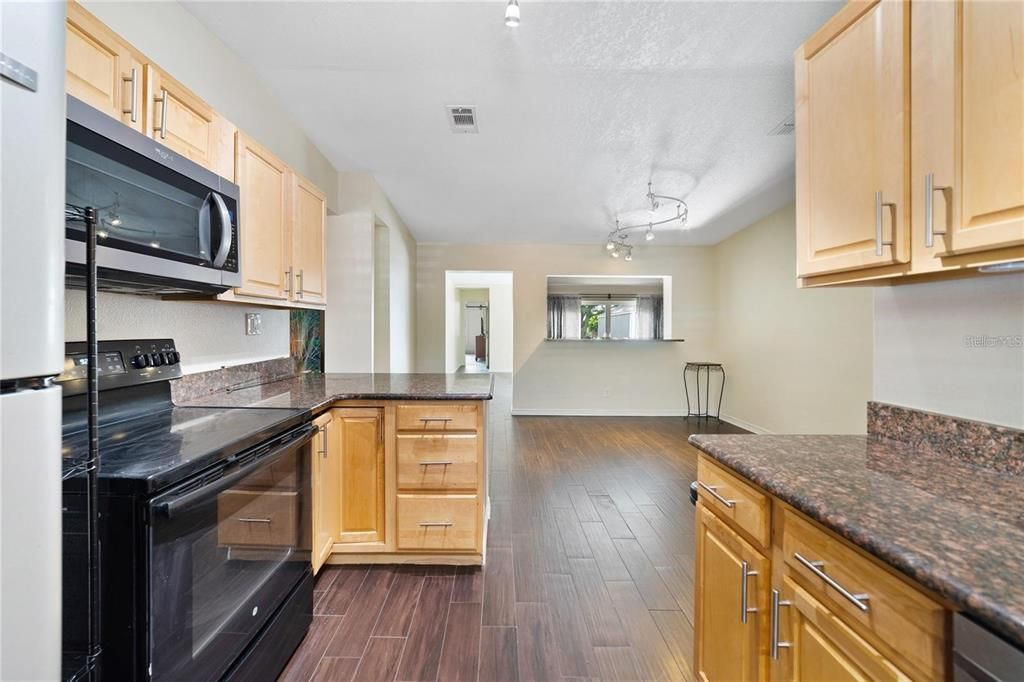 For Sale: $474,990 (3 beds, 2 baths, 1818 Square Feet)