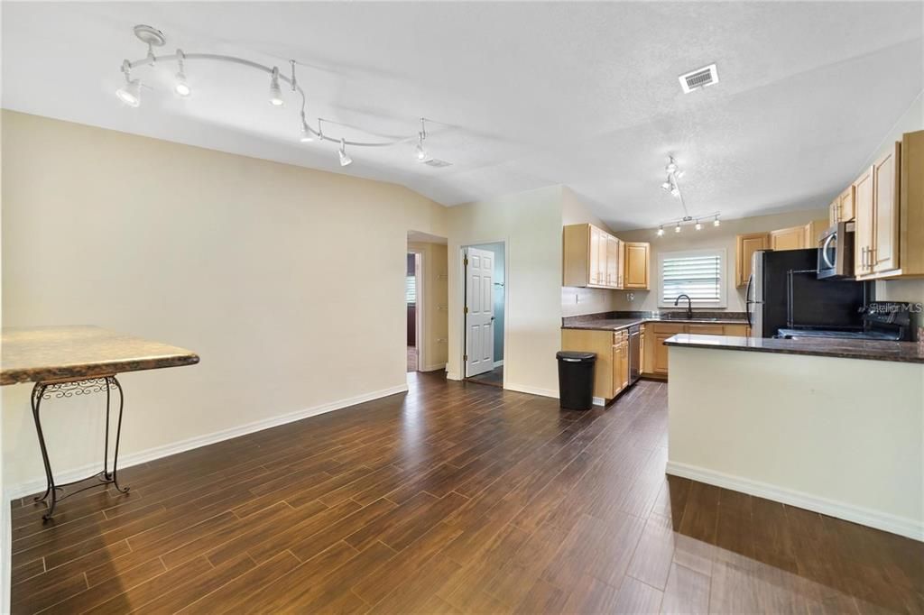 For Sale: $474,990 (3 beds, 2 baths, 1818 Square Feet)