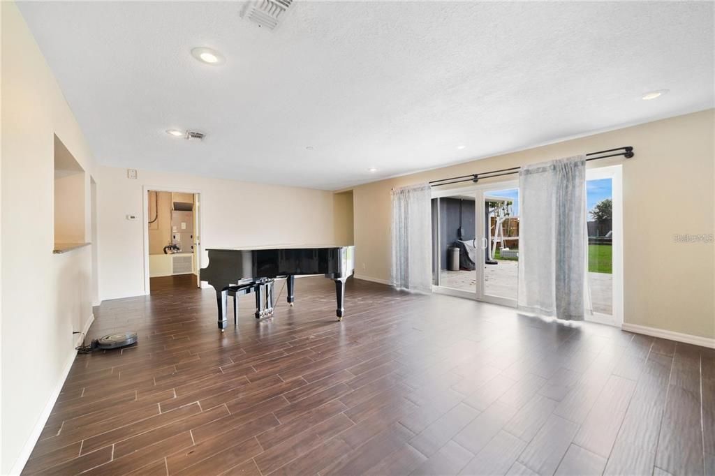 For Sale: $474,990 (3 beds, 2 baths, 1818 Square Feet)