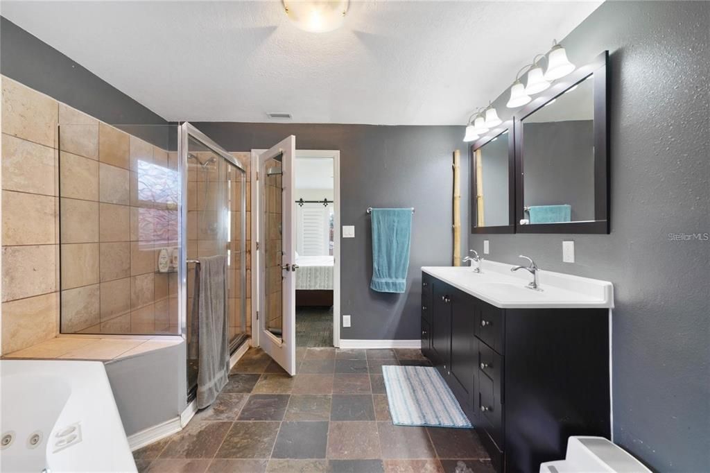 For Sale: $474,990 (3 beds, 2 baths, 1818 Square Feet)