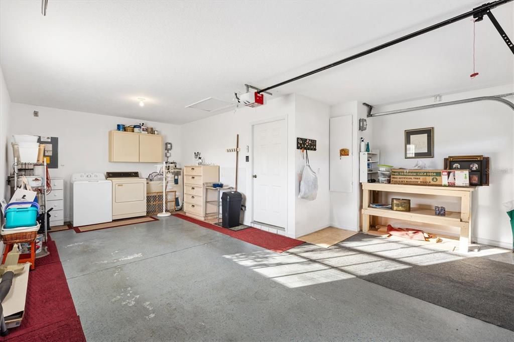 На продажу: $239,000 (2 спален, 2 ванн, 1359 Квадратных фут)