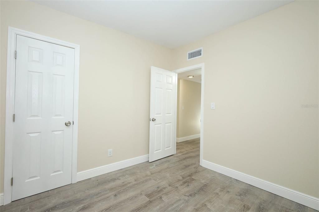 For Sale: $239,500 (3 beds, 2 baths, 1059 Square Feet)