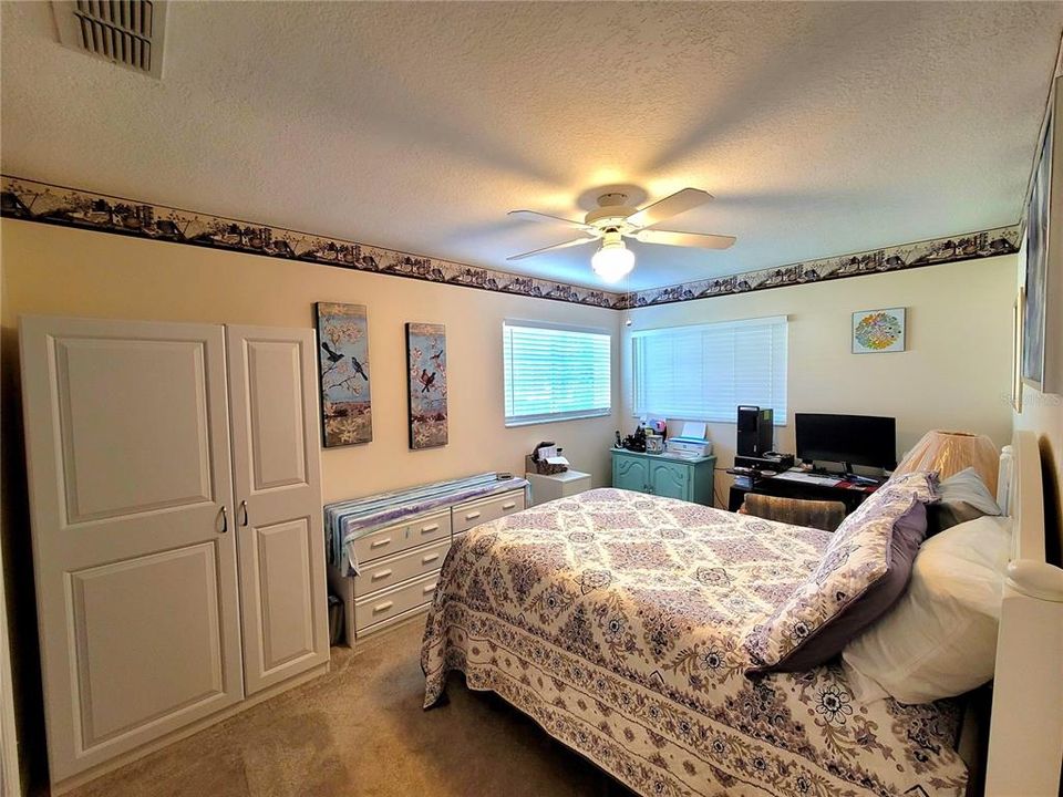 For Sale: $325,000 (3 beds, 2 baths, 1669 Square Feet)