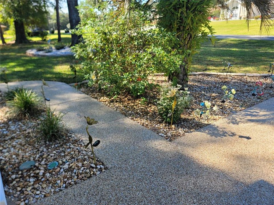 For Sale: $325,000 (3 beds, 2 baths, 1669 Square Feet)