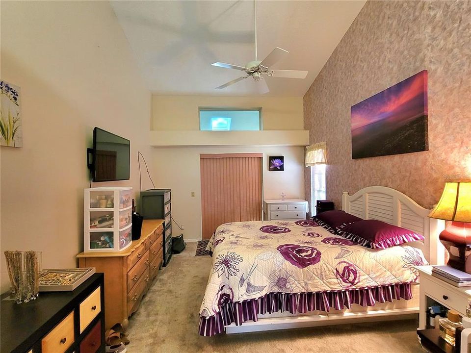 For Sale: $325,000 (3 beds, 2 baths, 1669 Square Feet)