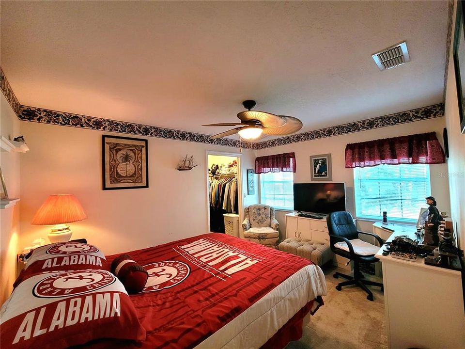 For Sale: $325,000 (3 beds, 2 baths, 1669 Square Feet)