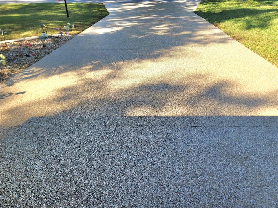 For Sale: $325,000 (3 beds, 2 baths, 1669 Square Feet)