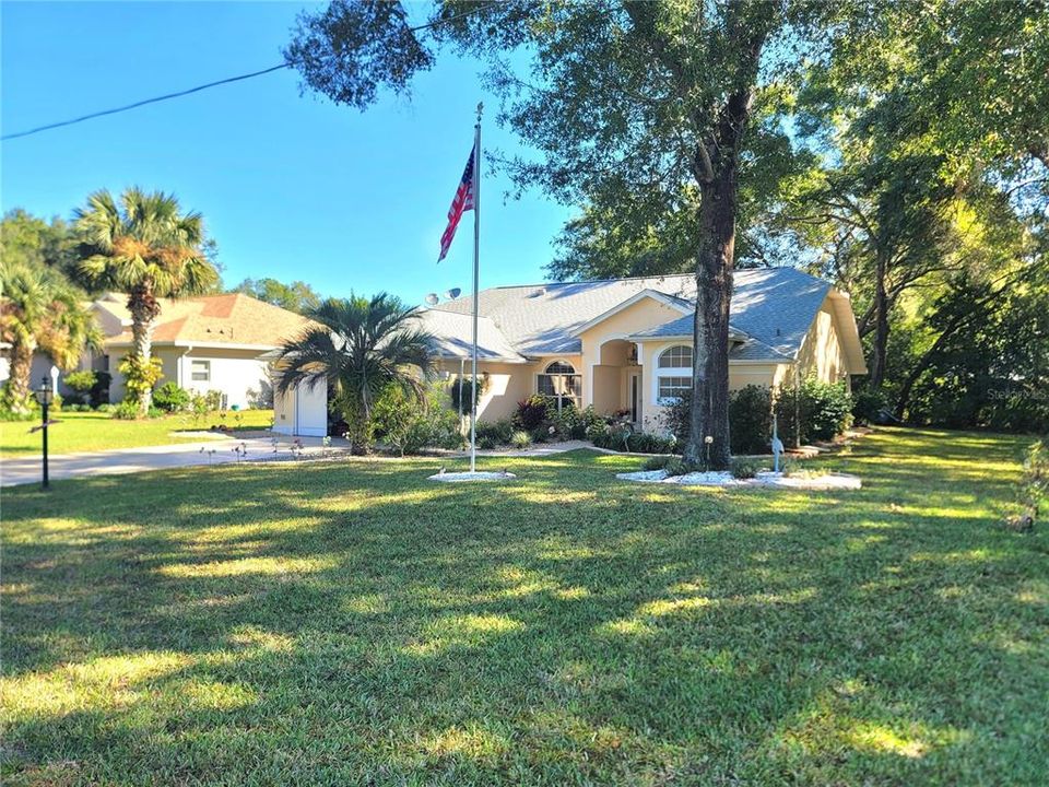 For Sale: $325,000 (3 beds, 2 baths, 1669 Square Feet)