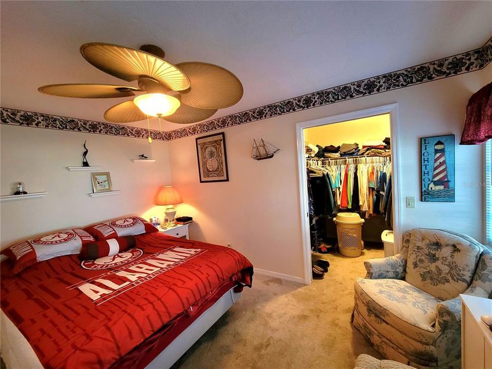 For Sale: $325,000 (3 beds, 2 baths, 1669 Square Feet)