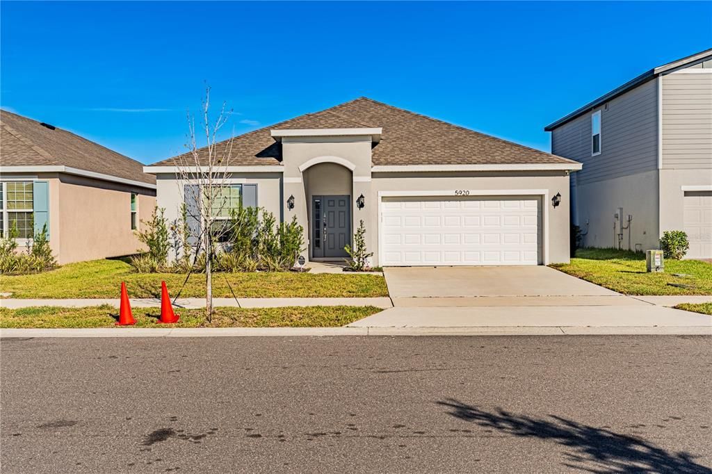 En Renta: $2,050 (4 camas, 2 baños, 1938 Pies cuadrados)