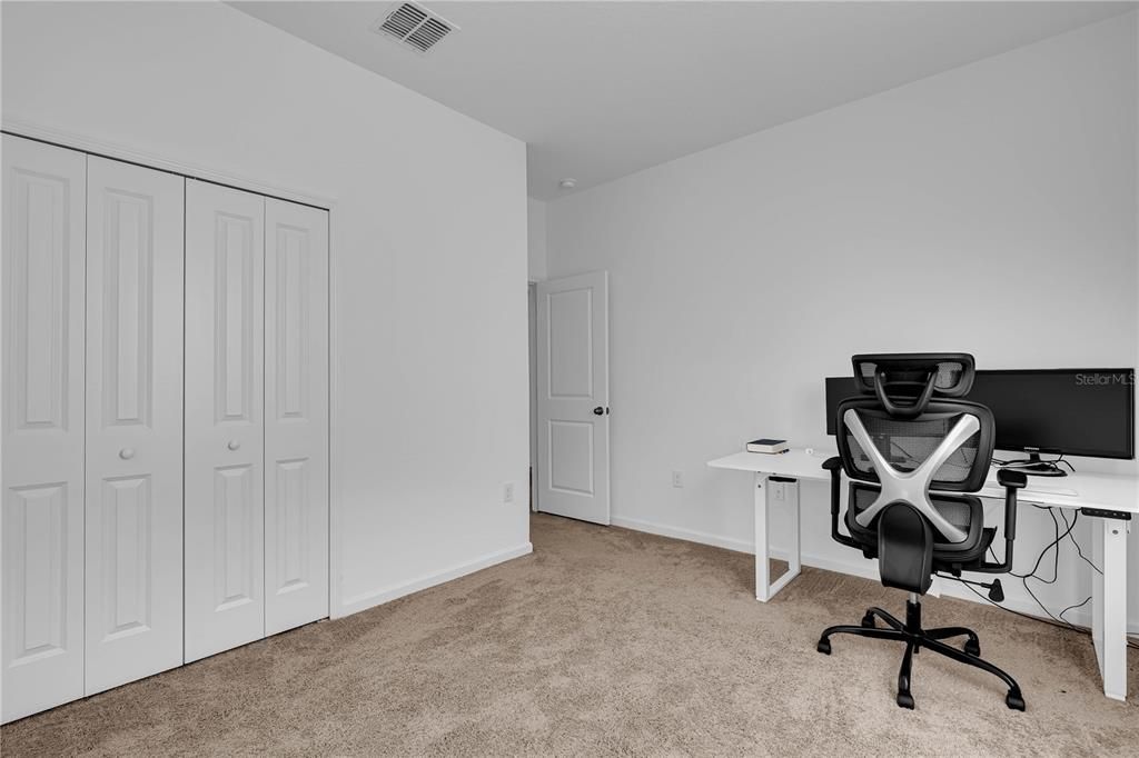 En Renta: $2,050 (4 camas, 2 baños, 1938 Pies cuadrados)