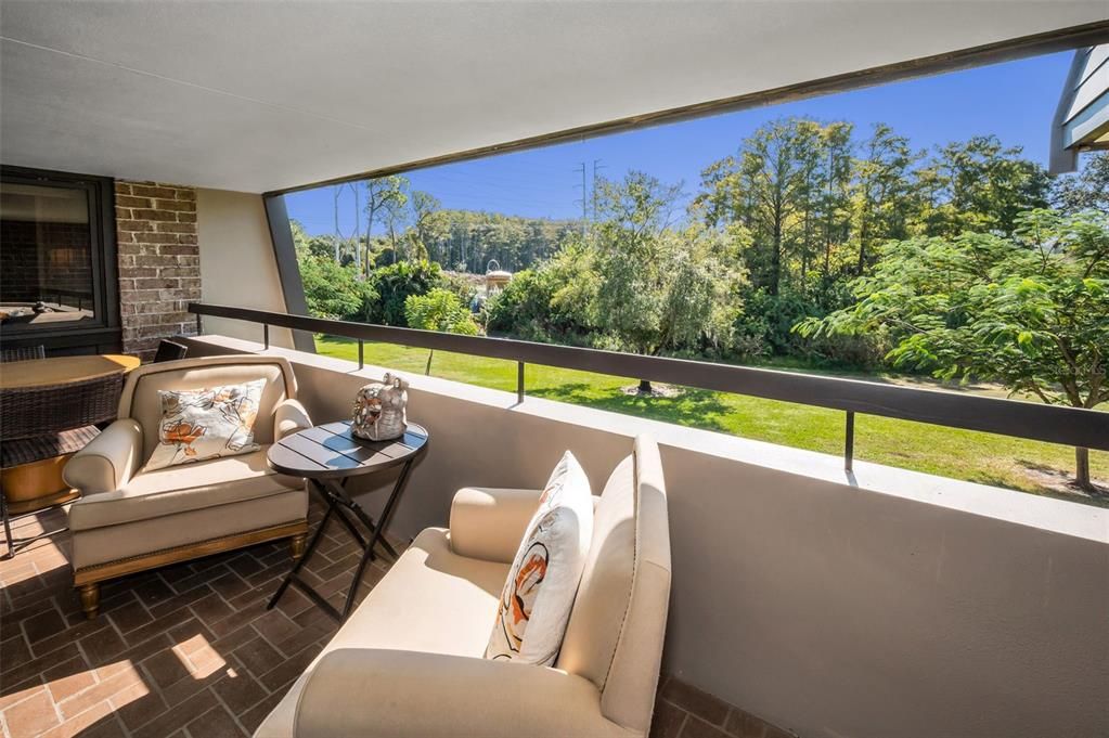 На продажу: $375,000 (2 спален, 2 ванн, 1175 Квадратных фут)