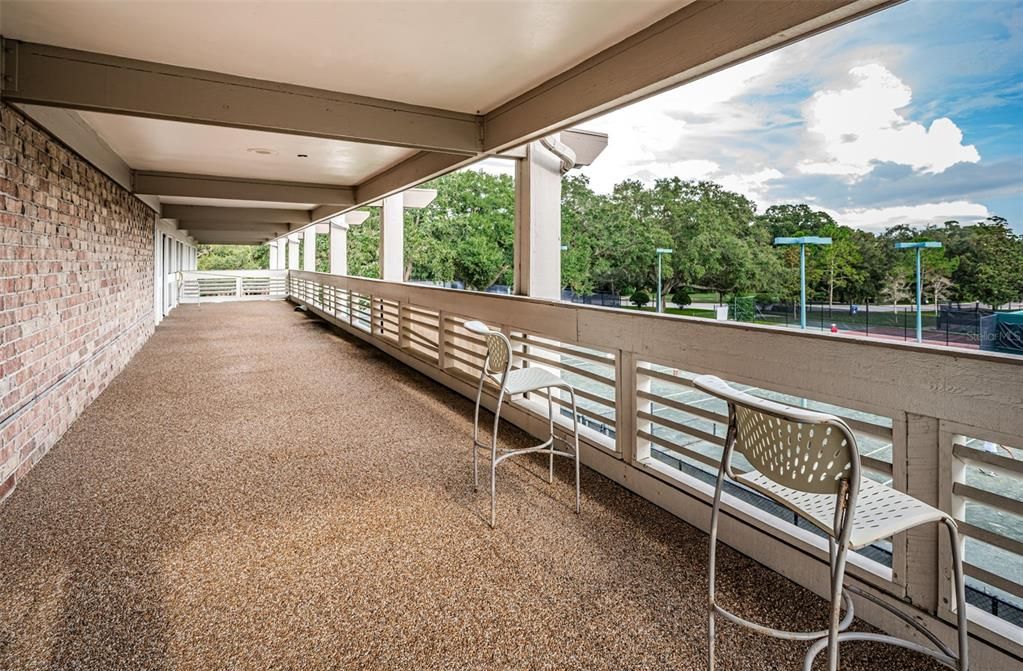 На продажу: $375,000 (2 спален, 2 ванн, 1175 Квадратных фут)