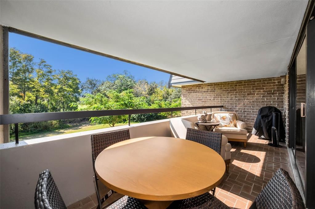 На продажу: $375,000 (2 спален, 2 ванн, 1175 Квадратных фут)