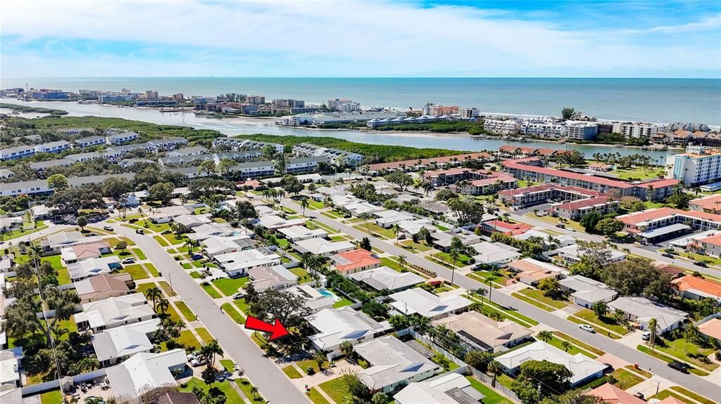 En Venta: $549,900 (3 camas, 3 baños, 2298 Pies cuadrados)