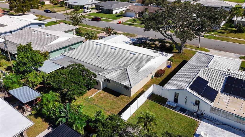 En Venta: $549,900 (3 camas, 3 baños, 2298 Pies cuadrados)