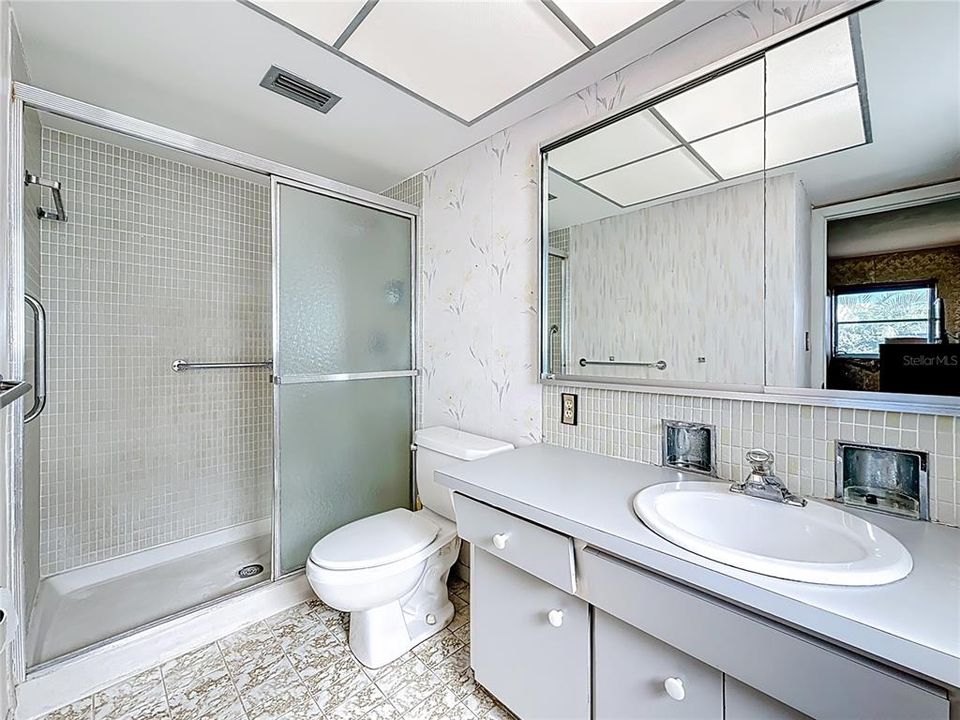 En Venta: $549,900 (3 camas, 3 baños, 2298 Pies cuadrados)