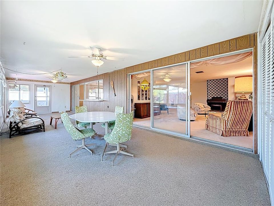 En Venta: $549,900 (3 camas, 3 baños, 2298 Pies cuadrados)