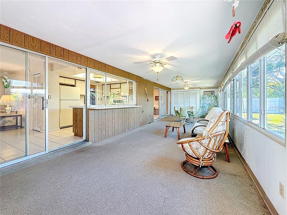 En Venta: $549,900 (3 camas, 3 baños, 2298 Pies cuadrados)