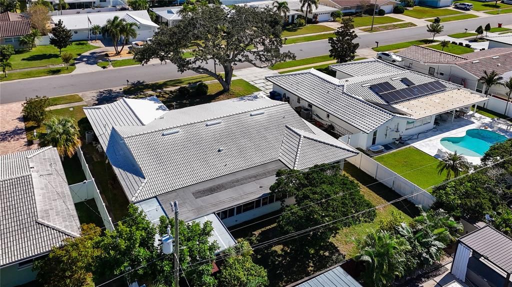 En Venta: $549,900 (3 camas, 3 baños, 2298 Pies cuadrados)