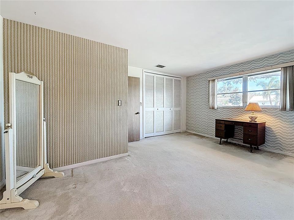 En Venta: $549,900 (3 camas, 3 baños, 2298 Pies cuadrados)