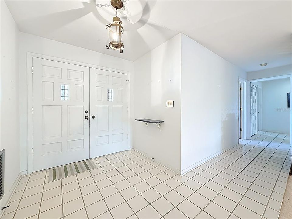 En Venta: $549,900 (3 camas, 3 baños, 2298 Pies cuadrados)