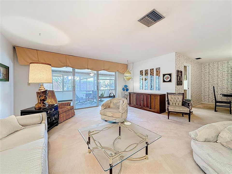 En Venta: $549,900 (3 camas, 3 baños, 2298 Pies cuadrados)